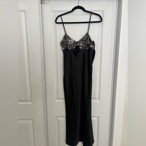 Black sequins dress
